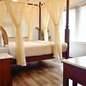 Queen Suite